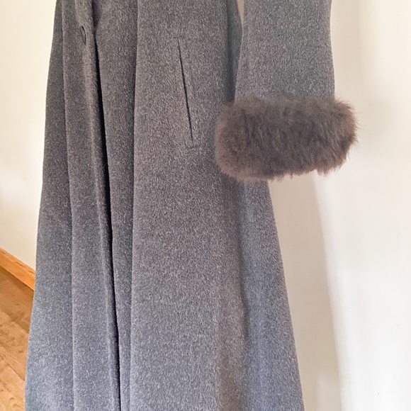 Vintage Style Alpaca Full Length Coat - Picture 4 of 4
